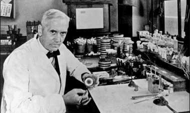 The accidental discovery of penicillin and the threats of antibiotic resistant infections 